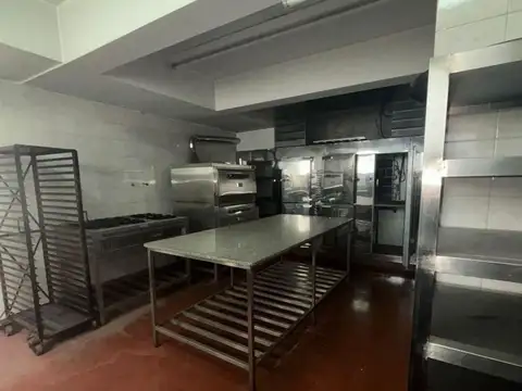 EDIFICIO COMERCIAL ÚNICO 