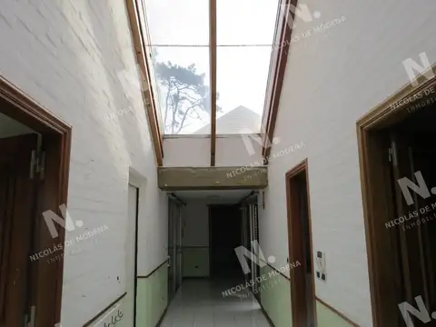 Casa local ideal para clínicas o consultorios