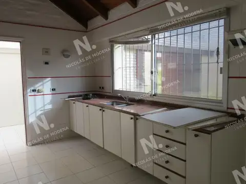 Local en Alquiler Temporal en Aidy Grill, USD 4.500