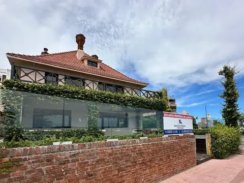 Casa 7 ambientes con 6 baños