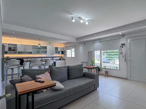 VENTA CASA 4 AMBIENTES, GRAN PARQUE, FELIX U CAMET