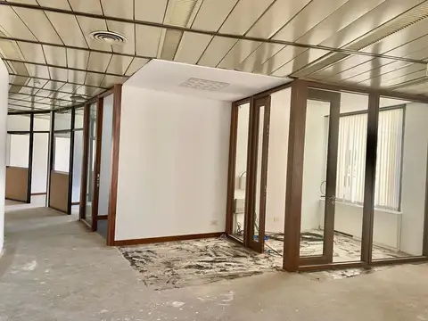 Oficina en Alquiler 40 años