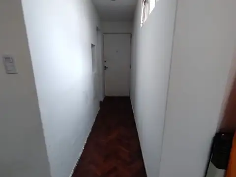 Vendo   2 AMB  amplio