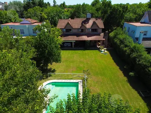 Casa en Alquiler de 4 dormitorios