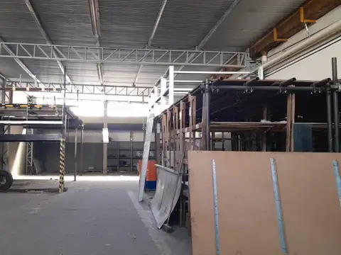 Galpon en Venta 34  mts Frente