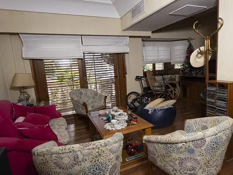 Patron 5900, Piso 4to