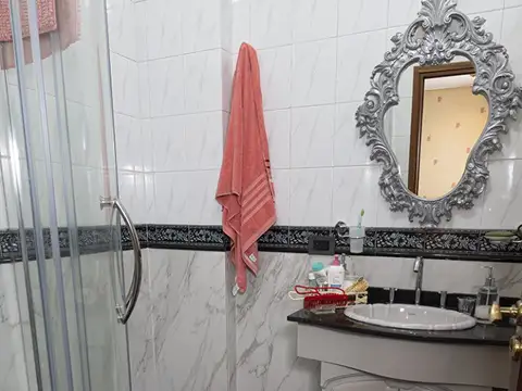 Patron 5900, Piso 4to