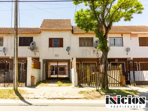 Amplio y Funcional Dúplex - C1050