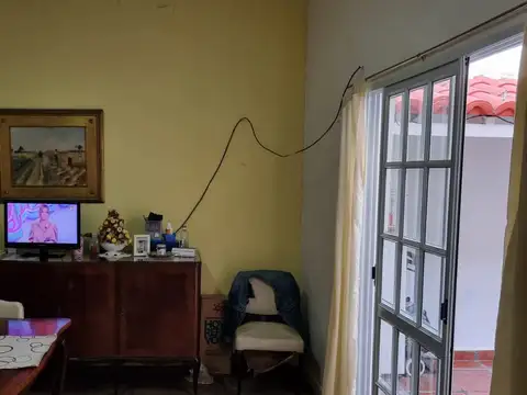 Depto Tipo Casa 3 ambientes con 2 baños