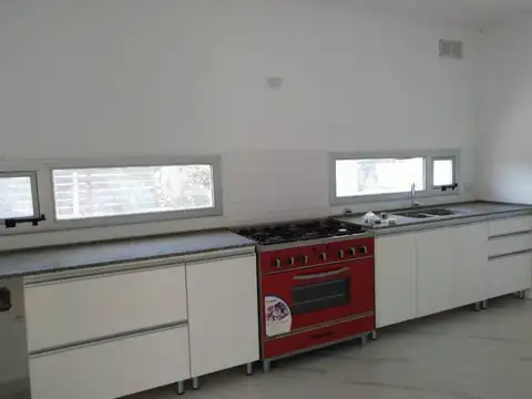 Casa en Venta en El Canton, USD 245.000