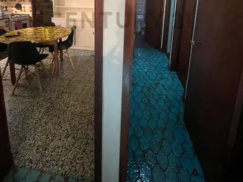 Casa de 4 dormitorio con cochera ubicada en Av. 38 e/ 23 y 24 | LA PLATA.