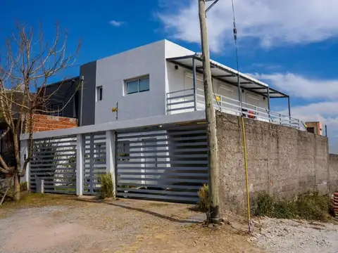 Casa 4 ambientes con 3 baños