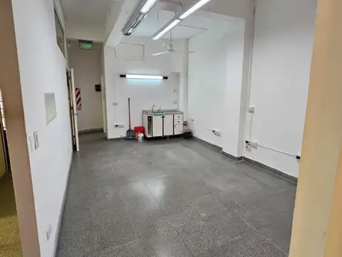 Alquiler -  Oficina en PB - Centro San Isidro.