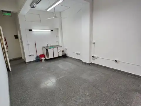 Oficina Monoambiente con 2 baños