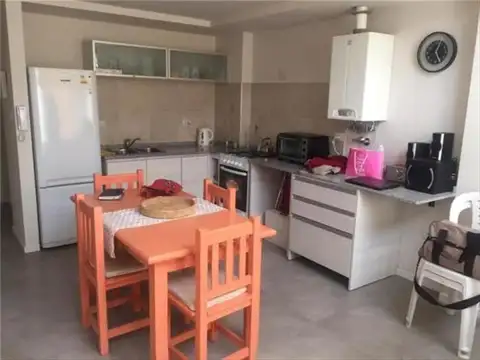 L N Alem 400, Piso 1