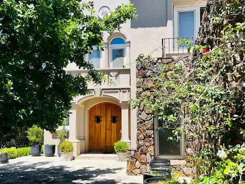 Venta casa 590m Castores Nordelta Muy especial