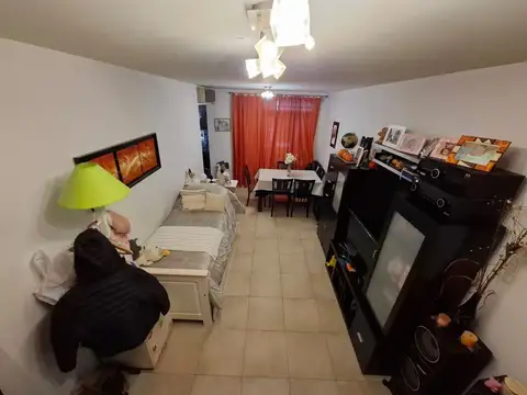 Depto Tipo Casa en Venta en Villa del Parque, USD 119.990