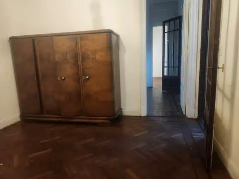 Depto Tipo Casa en Alquiler 80 años