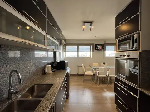 Cnel Ramon L. Falcón 5700, Piso 9º