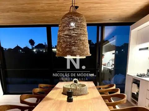 Casa 4 ambientes con 2 baños