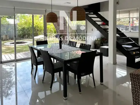 Casa 6 ambientes con 2 baños