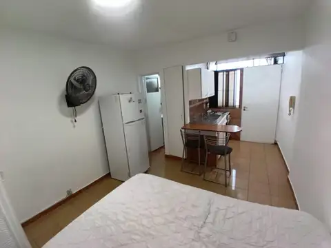 Depto Tipo Casa Monoambiente con 1 baño