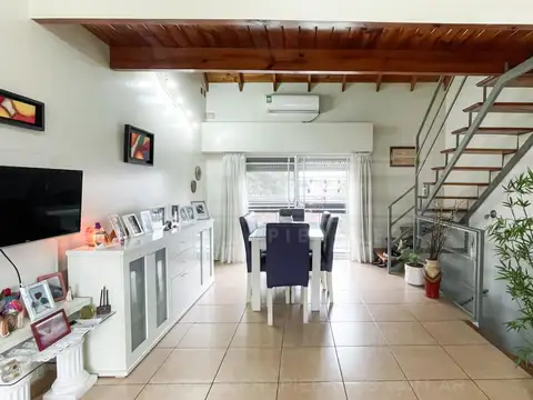 Bernardo de Irigoyen al 2100 entre Rastreador Furnier y Virrey  Olaguer y  Feliu