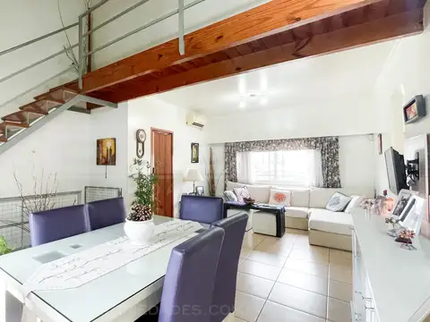 Depto Tipo Casa en Venta en Munro, USD 155.000