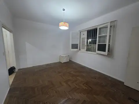 Depto Tipo Casa en Alquiler 50 años