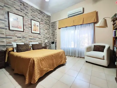 Depto Tipo Casa 4 ambientes con 2 baños