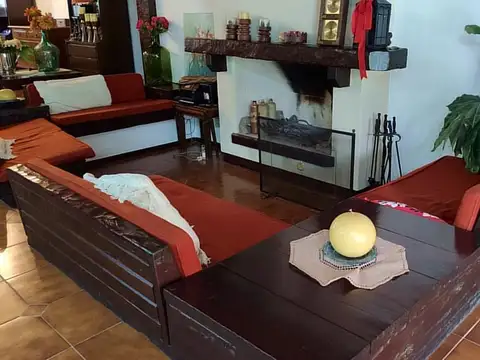 Casa en Venta en La Lucila, USD 415.000