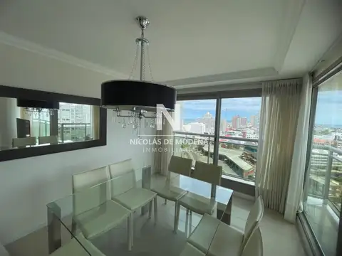 Disponible en Alquiler, apartamento de 2 dormitorios en Brava Punta del Este, con hermosas vistas al mar