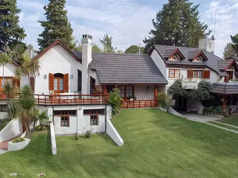 Venta casa 8 hab El Cazador a las barrancas