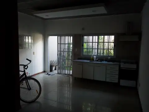 Depto Tipo Casa en Venta con 1 cocheras