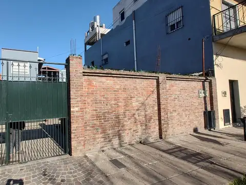 ALQUILER DEPTO T/CASA 2 AMB C/CUARTO AUXILIAR EN ING. BUDGE