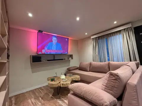 Moderna Casa En Loma Verde