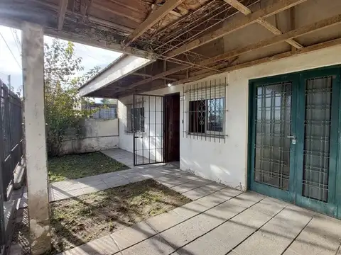 Casa 3 ambientes con 1 baño