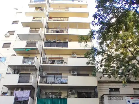 3 AMBIENTES AL FRENTE CON BALCON CORRIDO