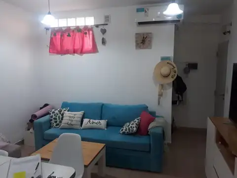 Depto Tipo Casa 2 ambientes con 1 baño