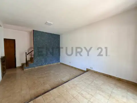 Casa en Alquiler en Castelar Norte, $ 950.000