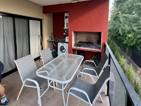 Altos de la Cañada, calle Dolores 1400