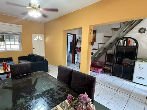 Casa en Venta con 3 cocheras