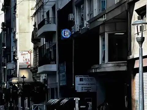 Paraguay 800, Piso 0