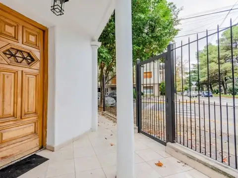 Local en Alquiler 75 años