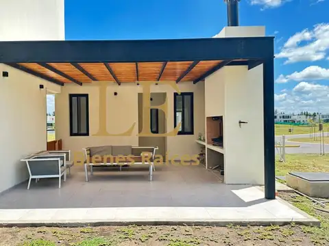 Casa en Venta en Santa Ana, USD 300.000