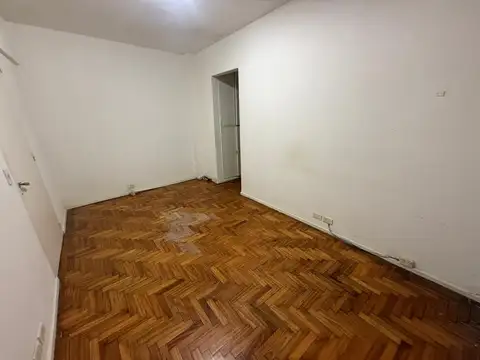 T Garcia 2500, Piso 3