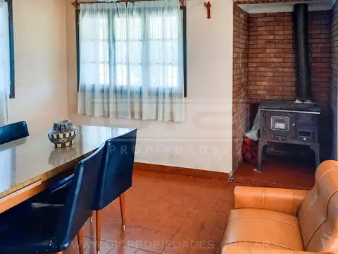 Casa 4 ambientes con 1 baño