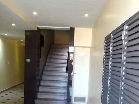 EXCELENTE DEPTO 3 AMB LUMINOSO