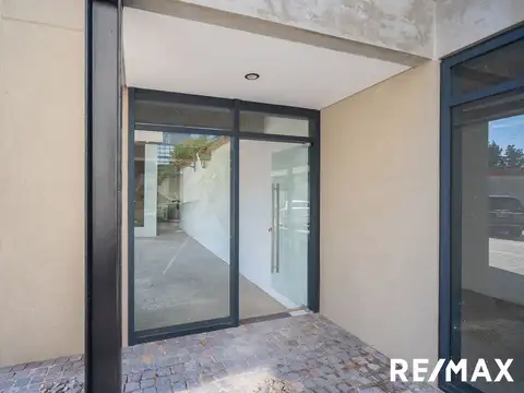 Venta Local comercial Pilar km46 Agora1 PB Terraza