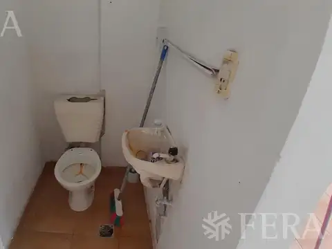 Alquiler local en Wilde